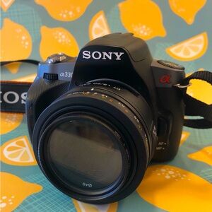 Sony Alpha 330 (Sony A330) kit with 2 lenses